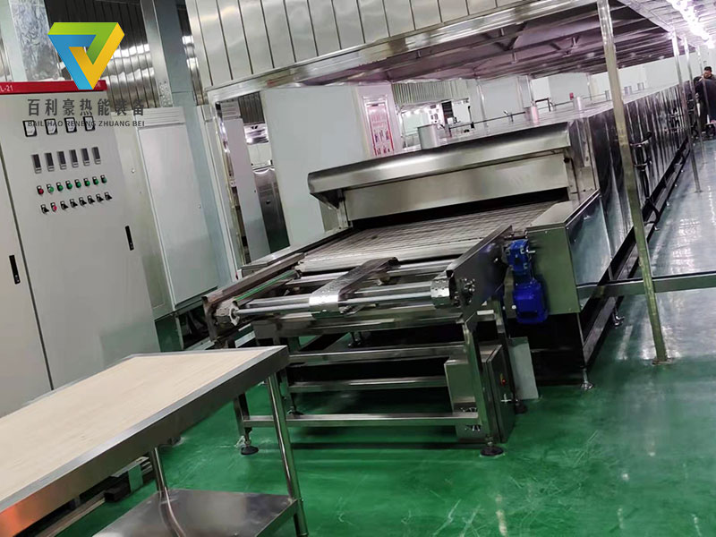 熱烈祝賀我公司新疆客戶定制的馕餅隧道爐已到達(dá)現(xiàn)場安裝！